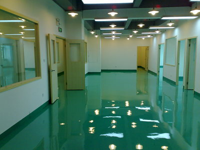 地坪漆涂装基面表面裂缝产生的原因