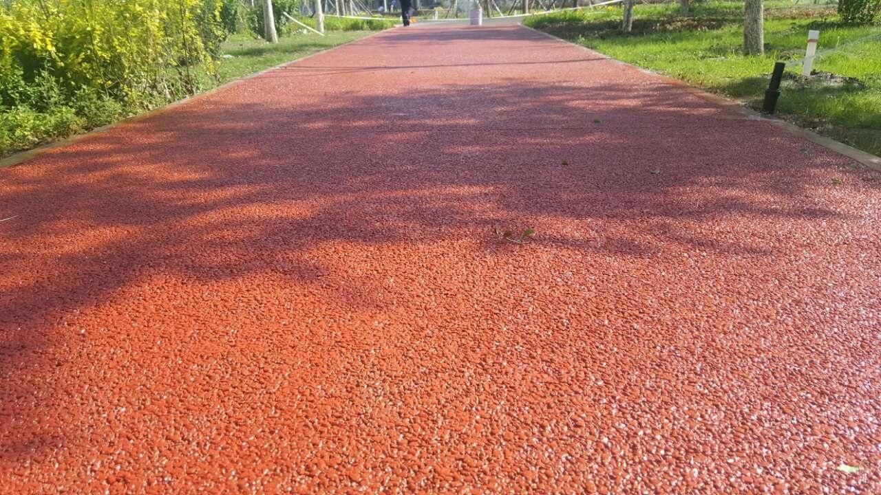 透水地坪施工时应该注意哪些问题